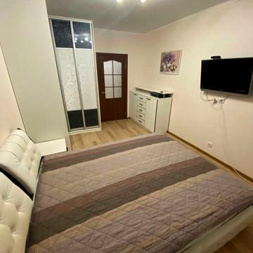 Єлизавети Чавдар вул., 18