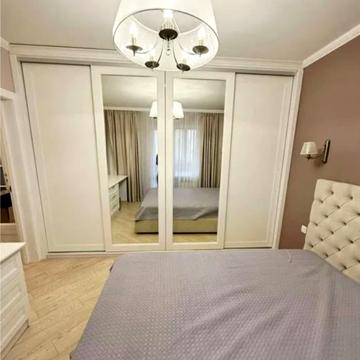 Автозаводська вул., 43