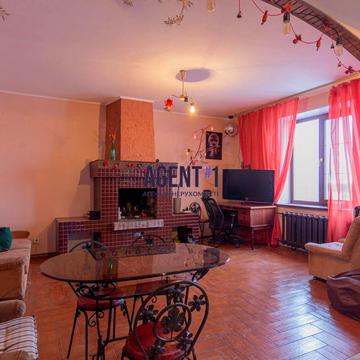 Академіка Булаховського вул., 5-Б