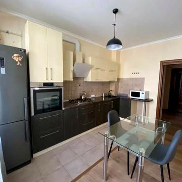 Червоної Калини просп., 64