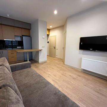 Вчительська вул., 16