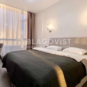 Джона Маккейна вул. (Івана Кудрі), 7