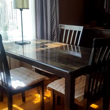 Академіка Олександра Богомольця вул., 8