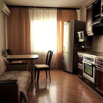 Бориса Гмирі вул., 1-А/4