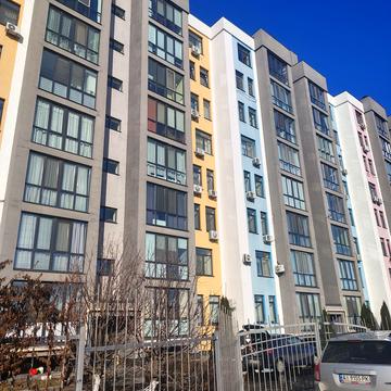 Броварська вул., 23