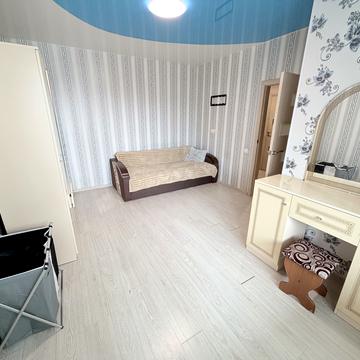 Єдності вул., 6