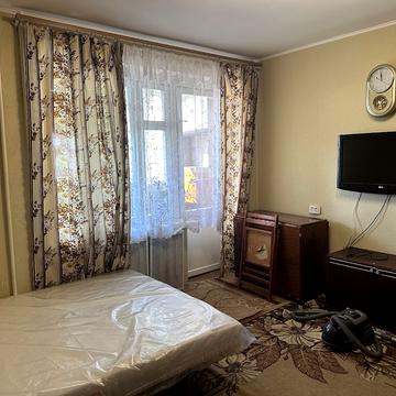 Любінська вул., 160