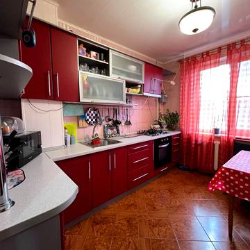 Героїв Крут вул. (Черепіна), 14