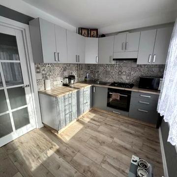 Українська вул., 8-А