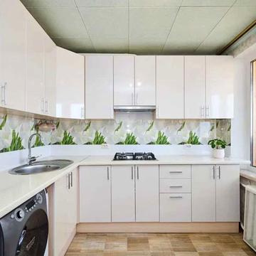 Андрія Малишка вул., 23