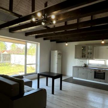 Амосова, 15Б