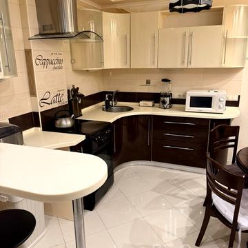 Юрія Іллєнка вул. (Мельникова), 49