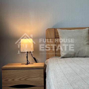 Воскресенська вул., 2-В