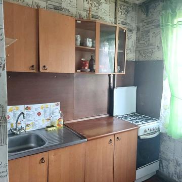 Хорольська вул., 8/4