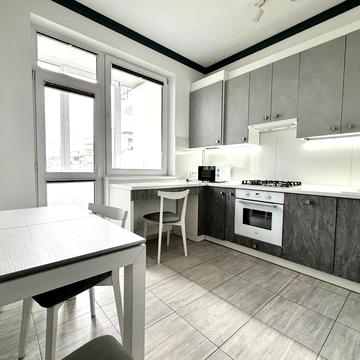 Князя Святослава пл., 5