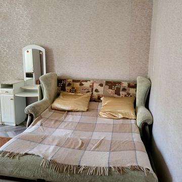 Манежна вул., 32