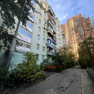 Євгена Коновальця вул. (Щорса), 15 к2