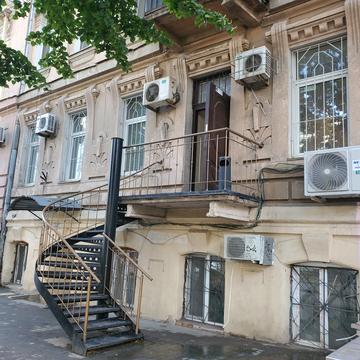 Ніжинська вул., 66
