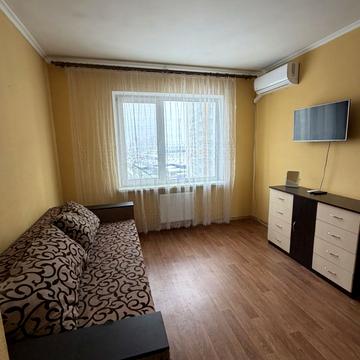 Бориса Гмирі вул., 16