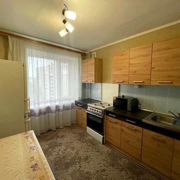 Келецька вул., 39