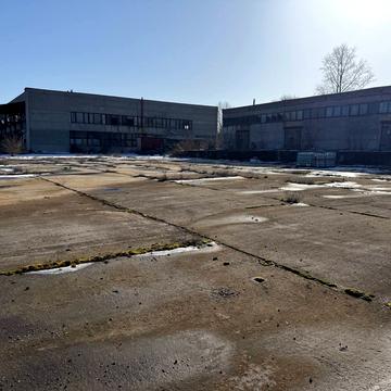 Залізнична вул., 15