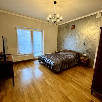 Садова вул.