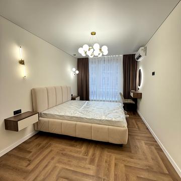 Романа Левицького вул., (Будинок 2)