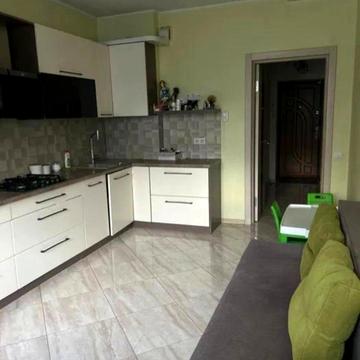 Івана Величковського вул., 7