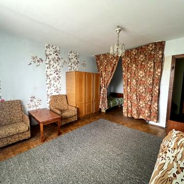 Набережна вул., 14