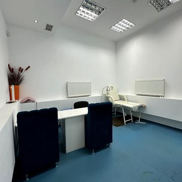 Володимира Івасюка вул., 48