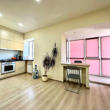 Князя Володимира Великого вул. (Плеханова), 7