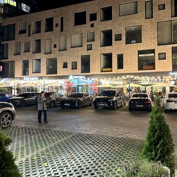 Зарічанська вул., 13