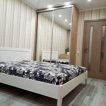 Хуторівка вул., 30