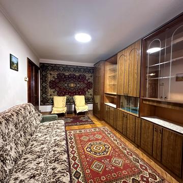 Торговиця вул., 14