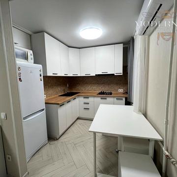 Академіка Шалімова вул. (Героїв Севастополя), 36