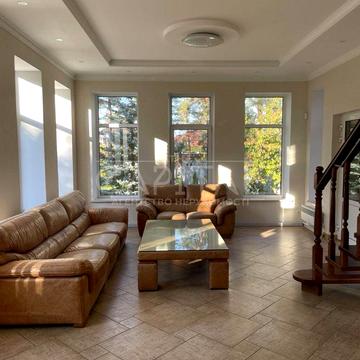 Київська вул., 55