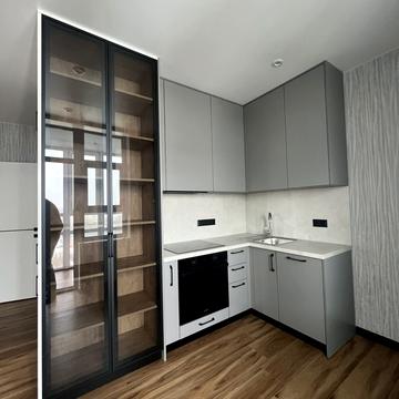 Миколи Гулака вул., 4