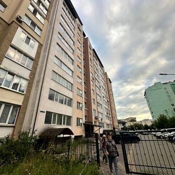 Молодіжна вул., (Будинок)