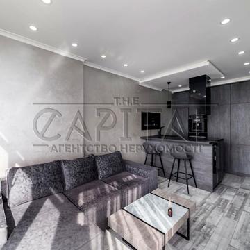 Джона Маккейна вул. (Івана Кудрі), 7