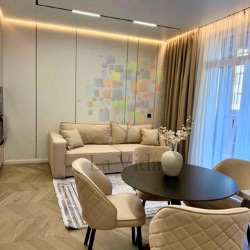 Теплична вул., 6