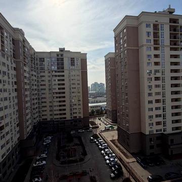 Михайла Грушевського вул., 30в