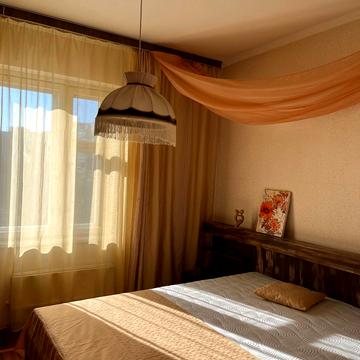 Академіка Єфремова вул. (Командарма Уборевича), 17