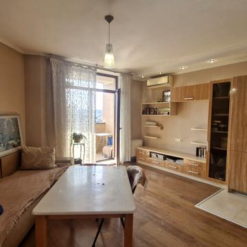 Тіниста вул., 9/12