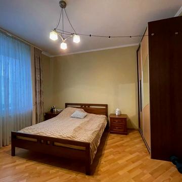 Ярослава Карпінця вул., 2