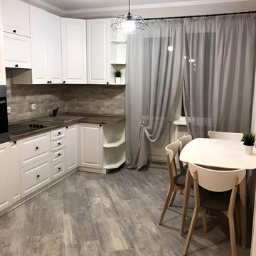 Софії Русової вул., 1