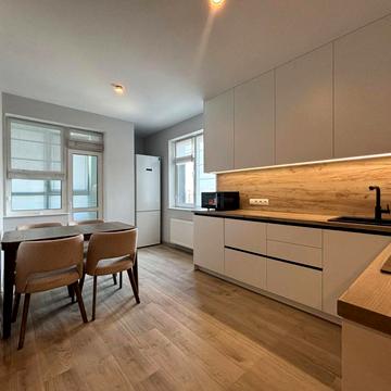 Костанайська вул., 13