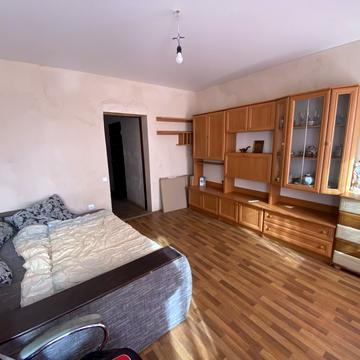 Мрії вул., 72