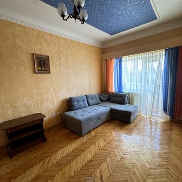 Відінська вул., 38