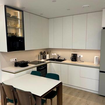 Салютна вул., (Будинок 02301-02303)