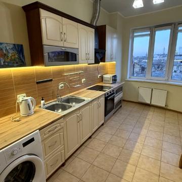 Пантелеймонівська вул., 88